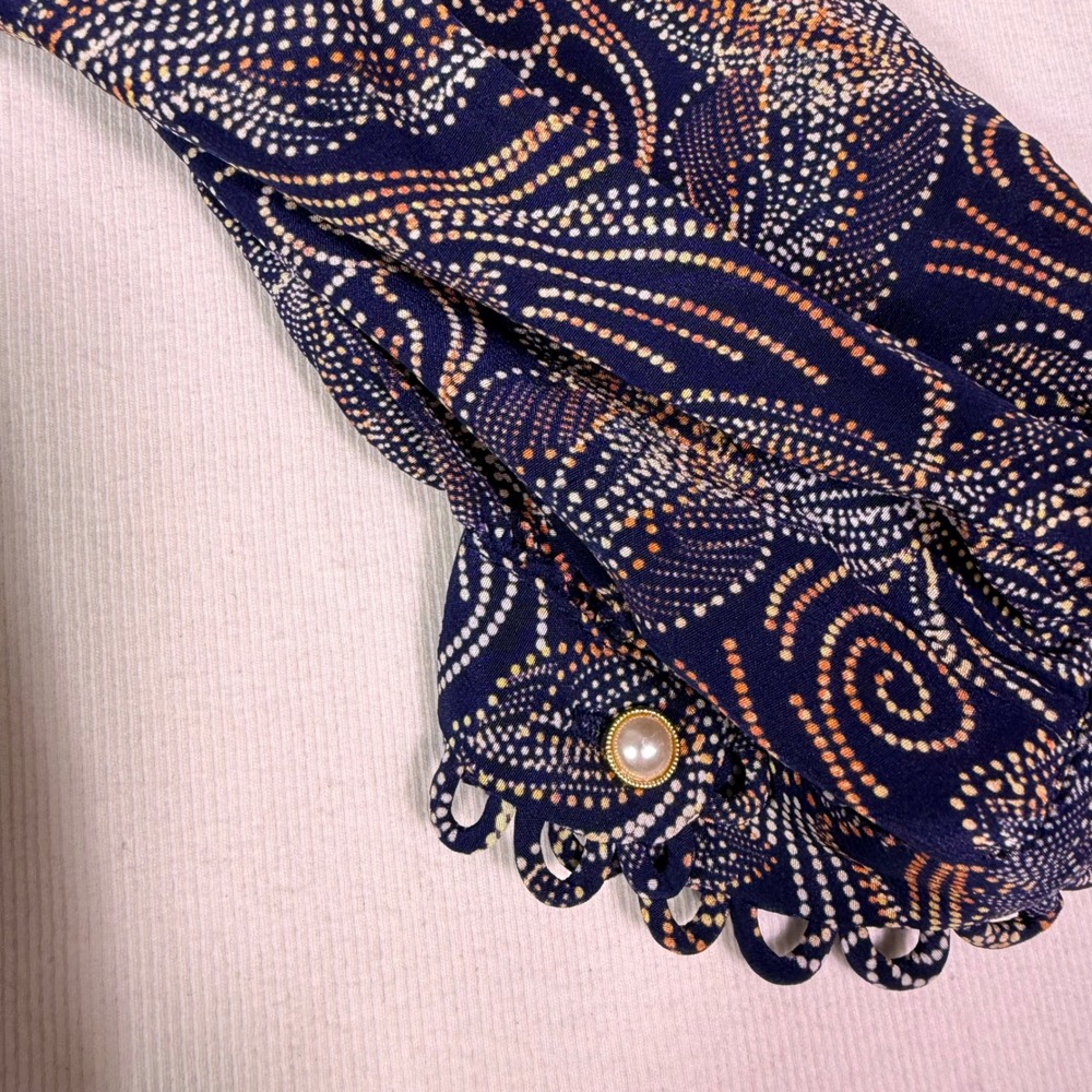 Johnny Was Shades of Silk Blouse L Blue Floral Paisley Scalloped Pearl Button - Picture 9 of 16